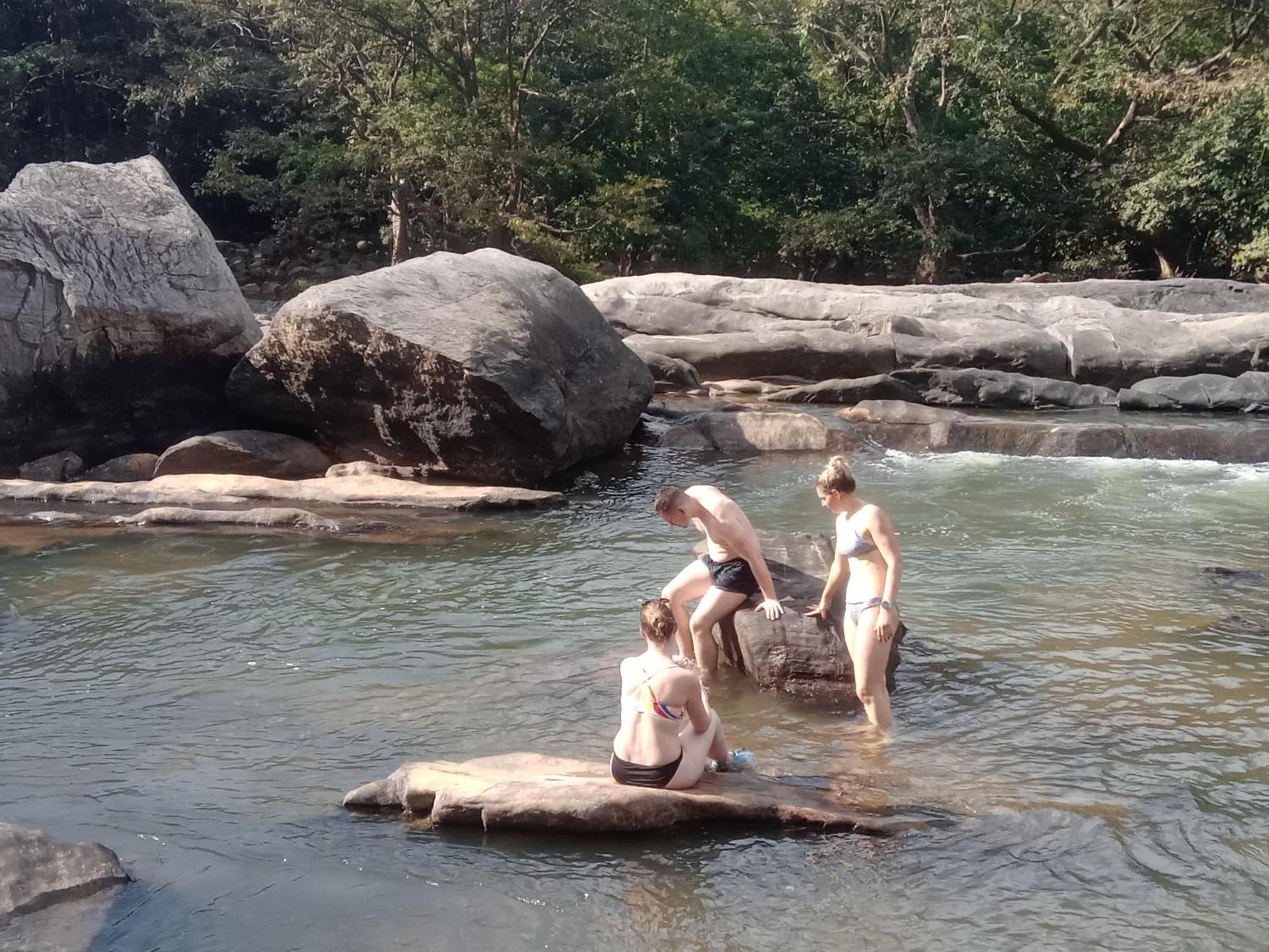 Jungle Village Homestay Пиннавела Экстерьер фото